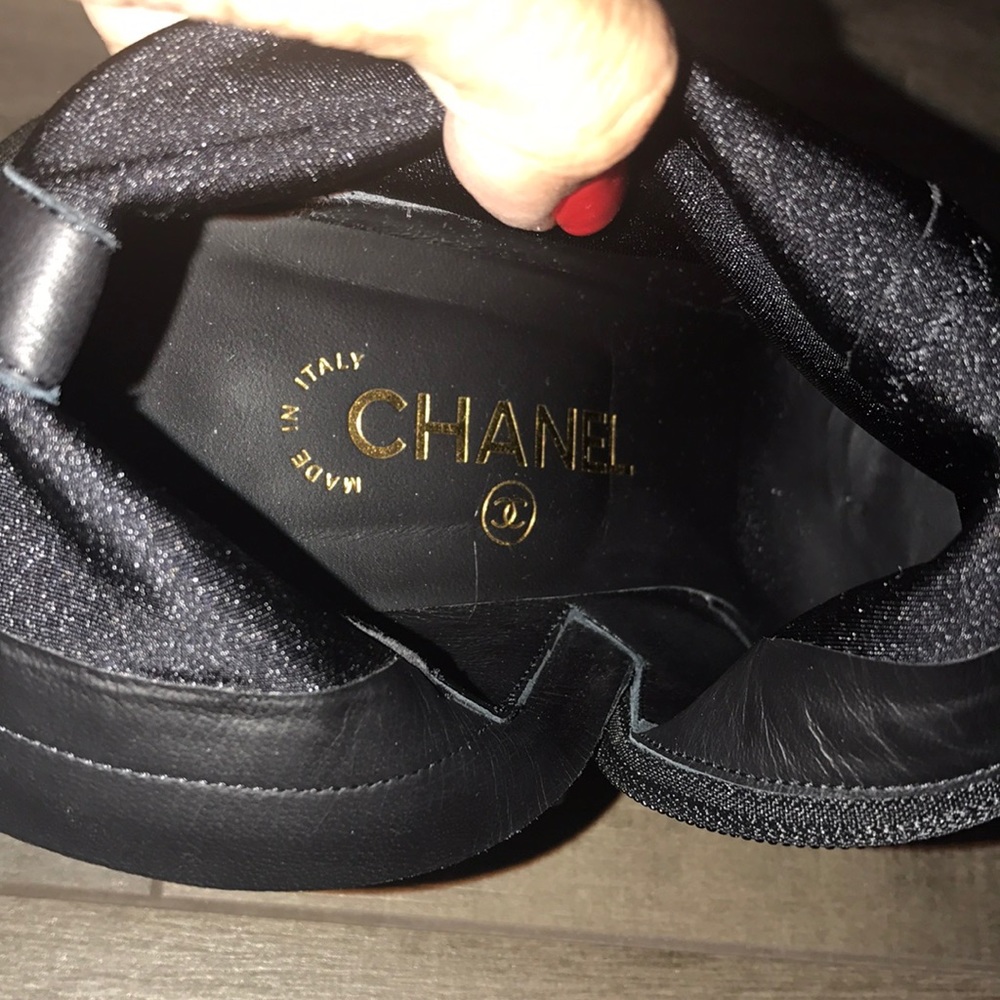 CHANEL boots - Picture 4 of 8